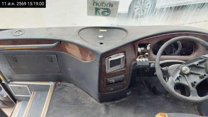 2013 King Long XMQ6900D – 10