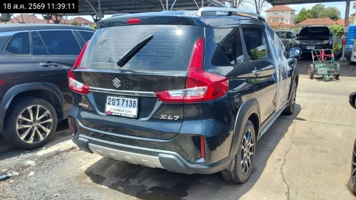 2021 Suzuki XL7 – 5