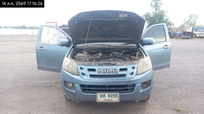 2012 Isuzu D-Max – 10