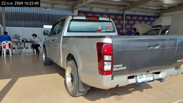 2014 Isuzu D-Max – 6