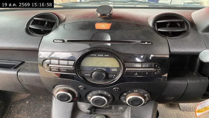 2013 Mazda Mazda2 – 11