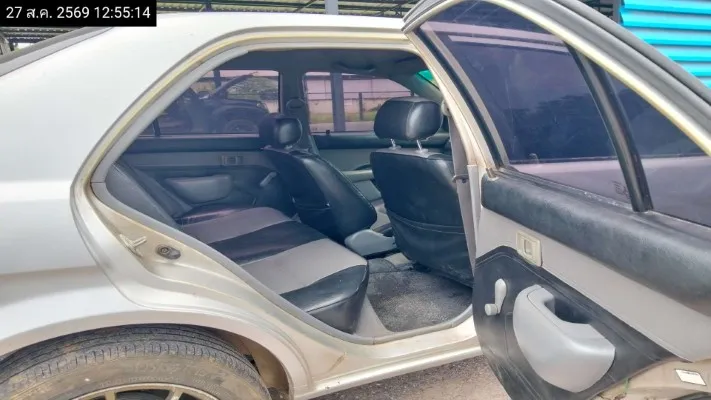 2001 Toyota Soluna – 11