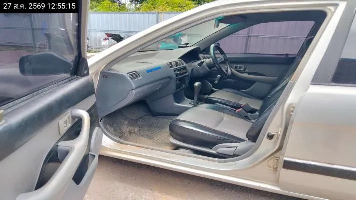 2001 Toyota Soluna – 9