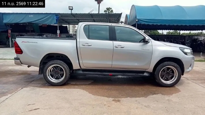 2016 Toyota Hilux Revo – 8