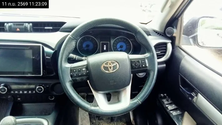 2016 Toyota Hilux Revo – 11