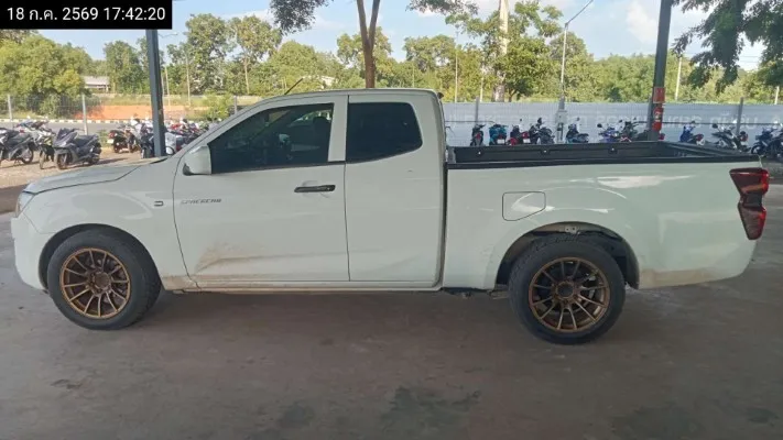 2022 Isuzu D-Max – 7