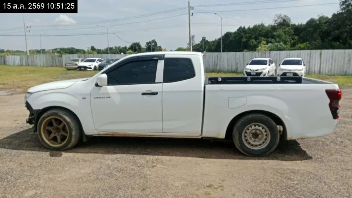 2022 Isuzu D-Max – 7