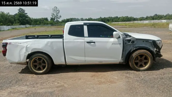 2022 Isuzu D-Max – 8