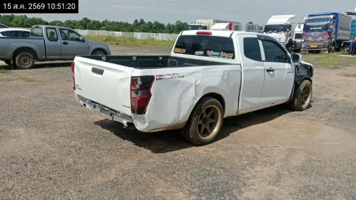 2022 Isuzu D-Max – 5