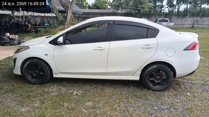 2011 Mazda Mazda2 – 7