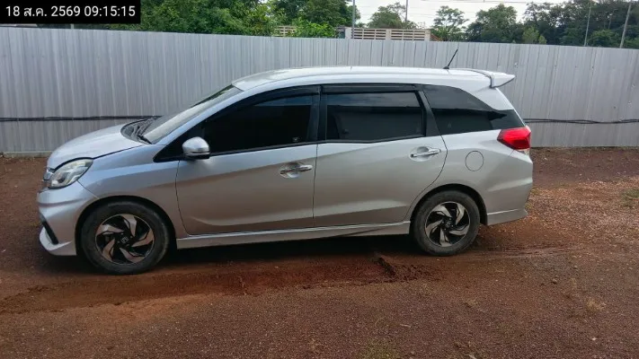 2015 Honda Mobilio – 10