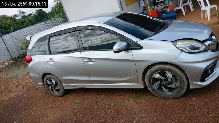 2015 Honda Mobilio – 8