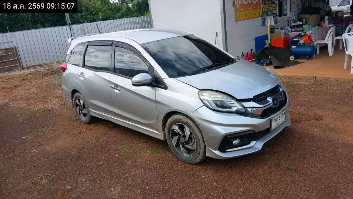 2015 Honda Mobilio – 3