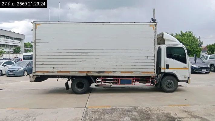 2013 Isuzu NQR – 7