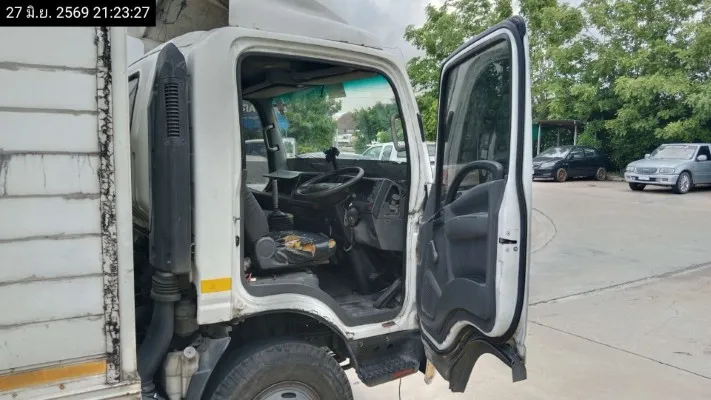 2013 Isuzu NQR – 9