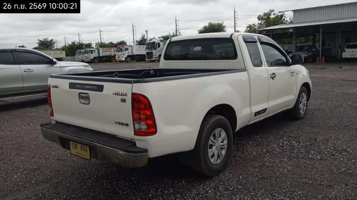 2011 Toyota Hilux Vigo – 5