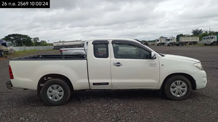 2011 Toyota Hilux Vigo – 8