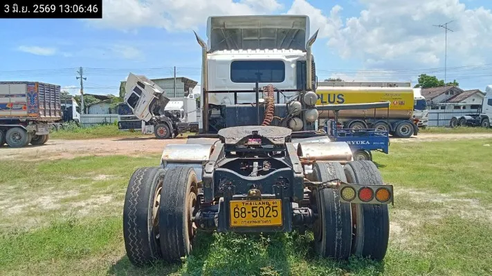2022 Hino รถบรรทุก – 4