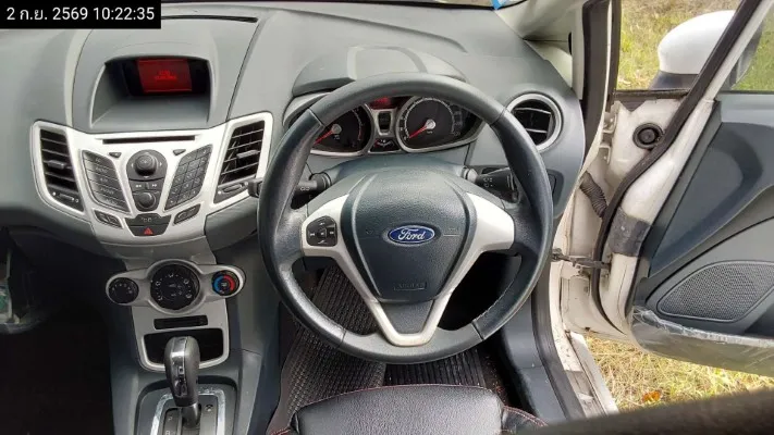 2012 Ford Fiesta – 7