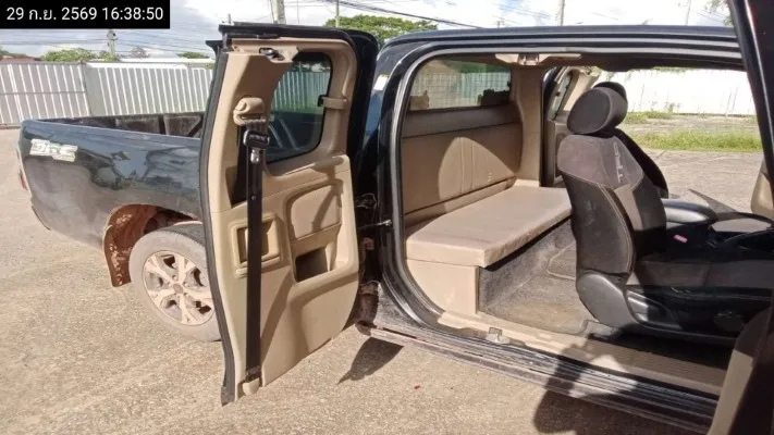 2013 Toyota Hilux Vigo – 10