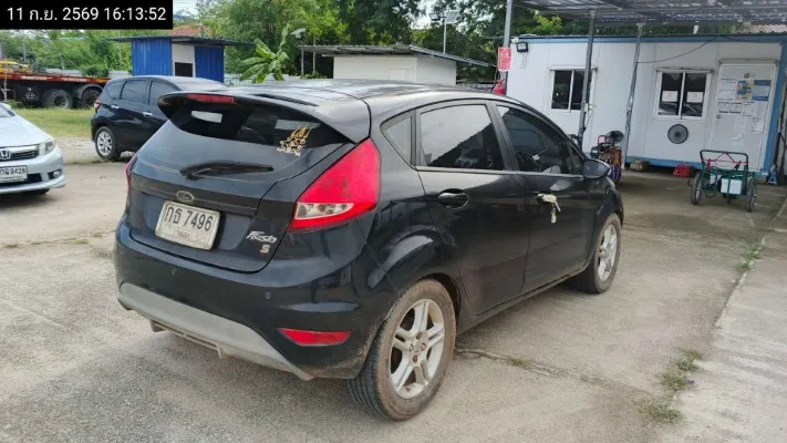 2010 Ford Fiesta – 5