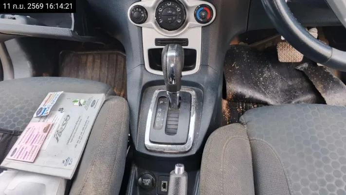 2010 Ford Fiesta – 9