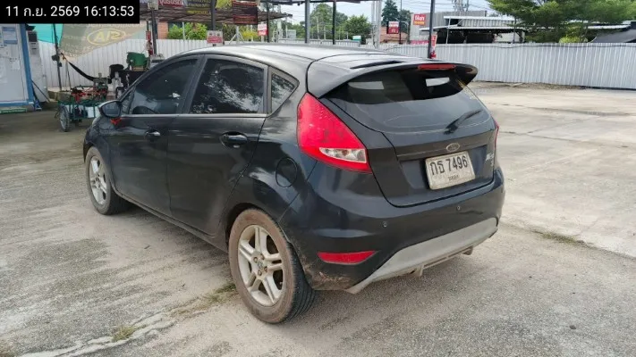 2010 Ford Fiesta – 6