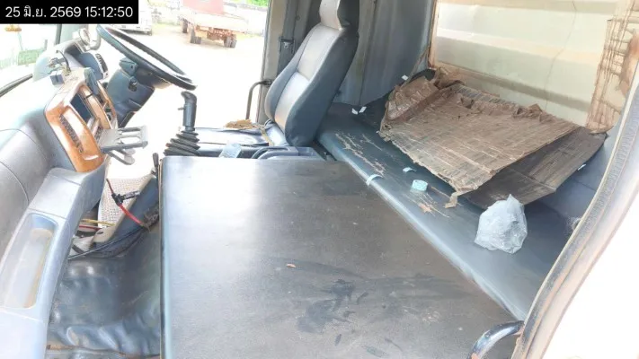 2003 Hino FM2P – 12