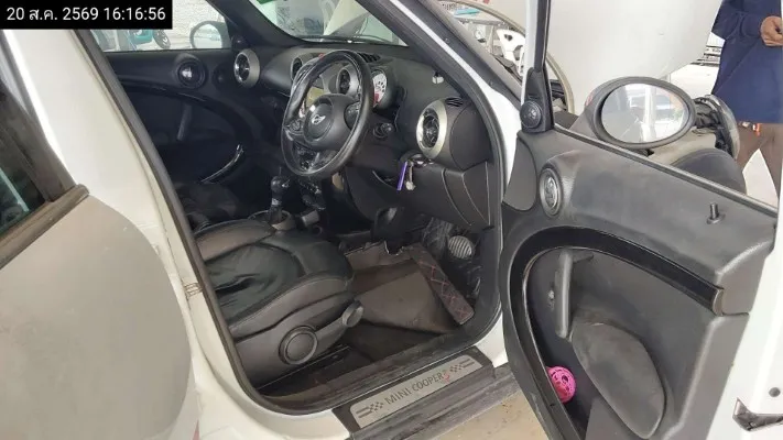 2011 Mini Countryman – 12