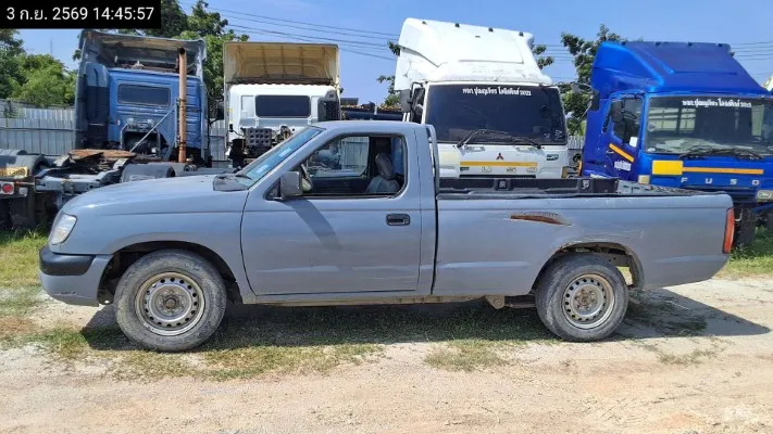 2005 Nissan Frontier – 7