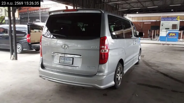 2013 Hyundai H-1 – 5