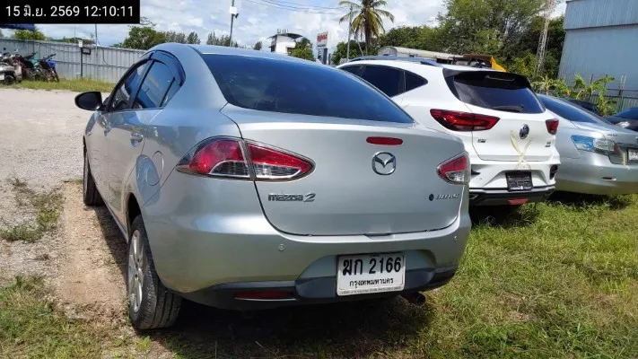 2011 Mazda Mazda2 – 6