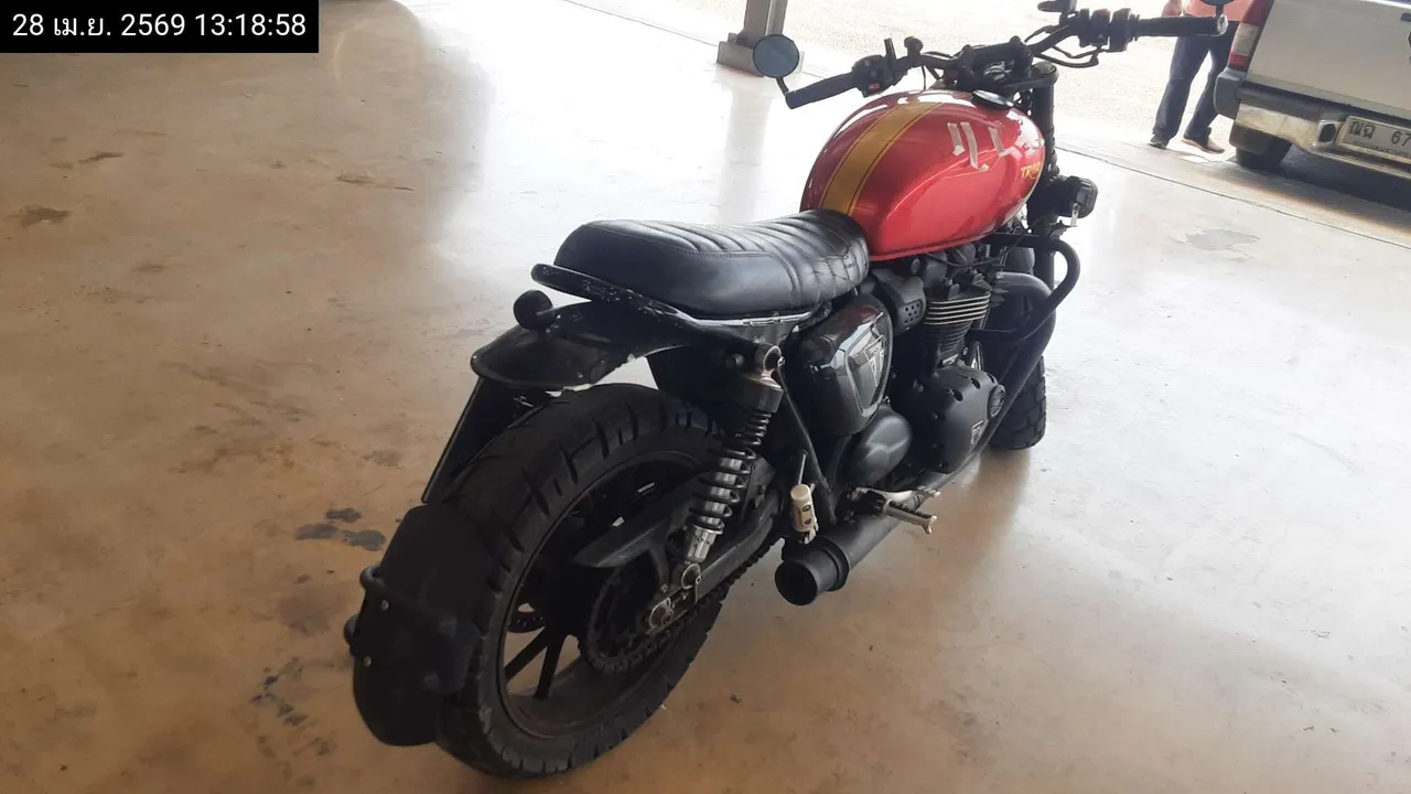 2016 Triumph Street Twin – 8