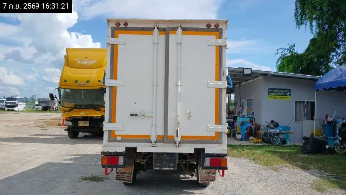 2022 Isuzu NLR – 4