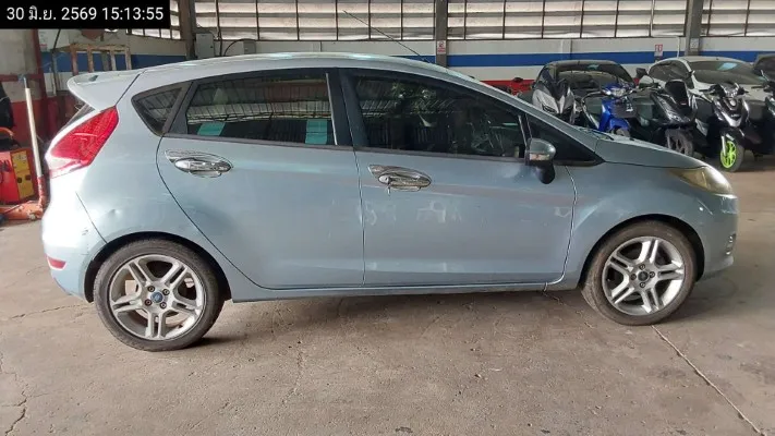 2012 Ford Fiesta – 7