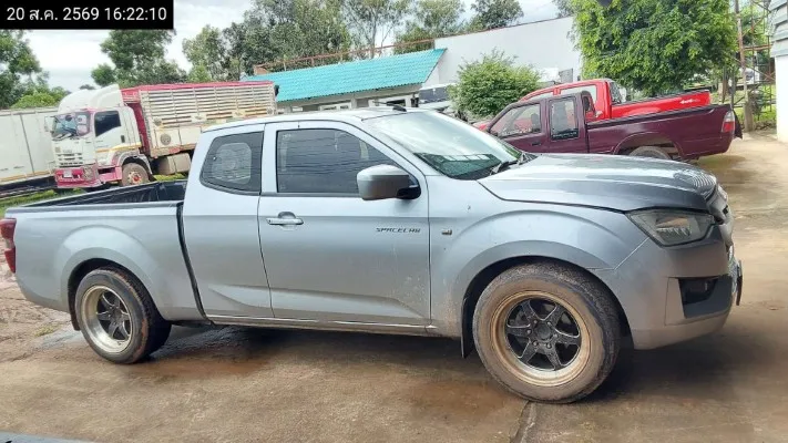 2020 Isuzu D-Max – 8