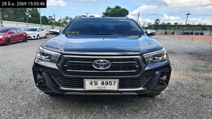 2016 Toyota Hilux Revo – 1