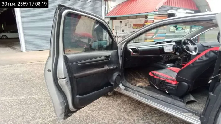 2016 Toyota Hilux Revo – 12