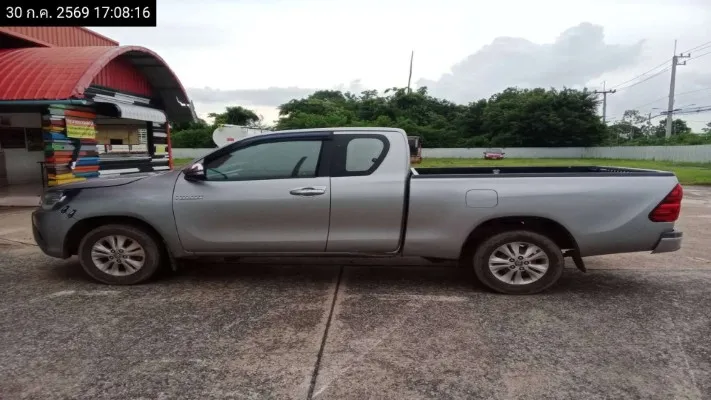 2016 Toyota Hilux Revo – 7