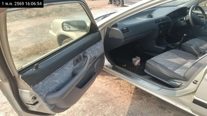 2000 Toyota Soluna – 10