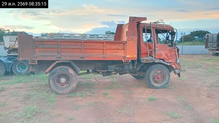 2002 Mitsubishi รถบรรทุก – 9