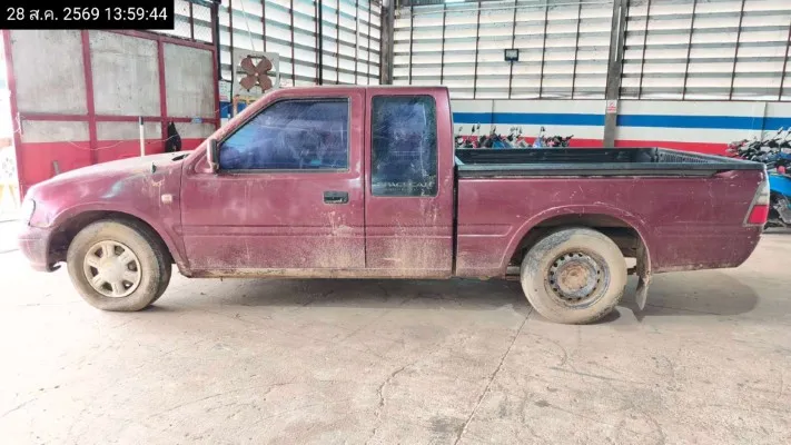 2001 Isuzu D-Max – 7