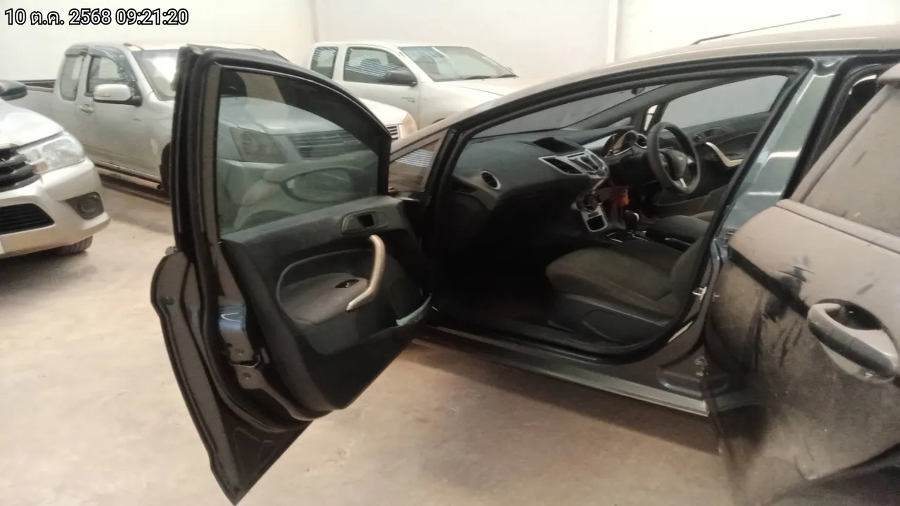 2013 Ford Fiesta – 12