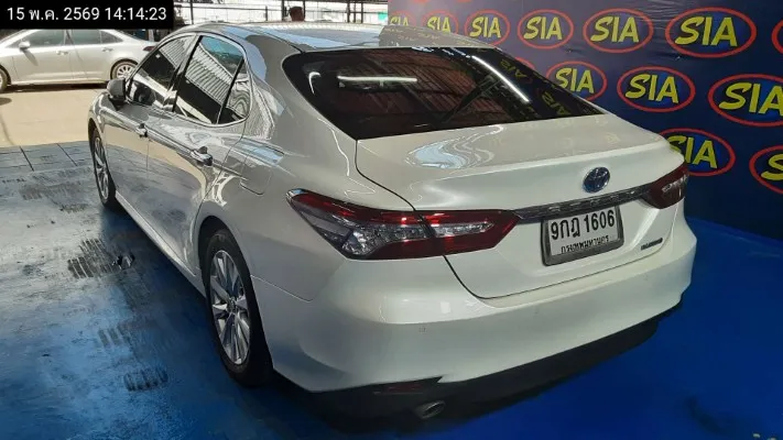 2021 Toyota Camry – 6
