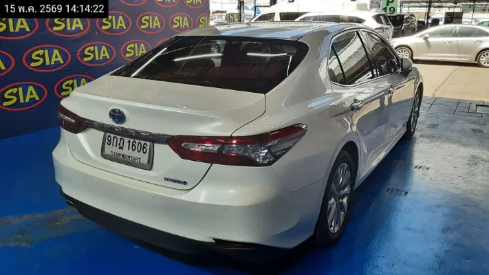 2021 Toyota Camry – 5