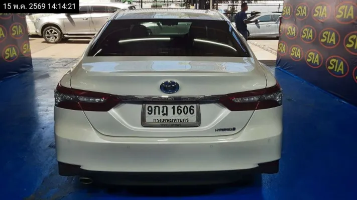 2021 Toyota Camry – 4