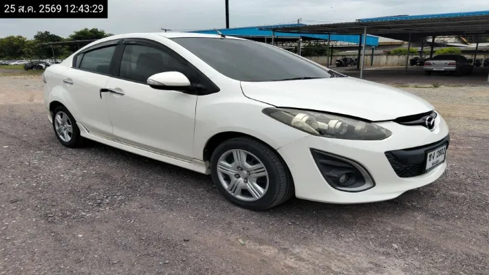 2014 Mazda Mazda2 – 3