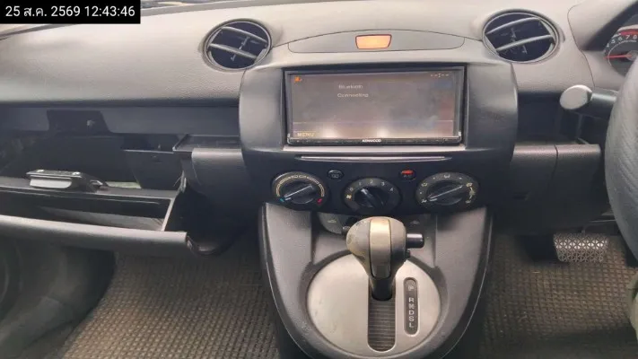 2014 Mazda Mazda2 – 9