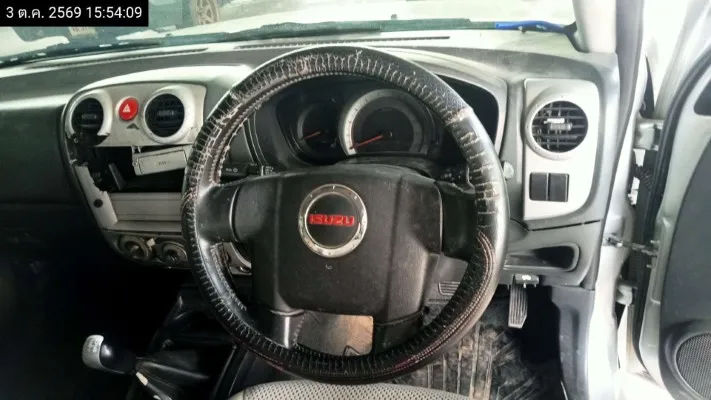 2011 Isuzu D-Max – 11