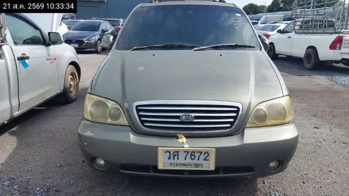 2003 Kia Carnival – 1